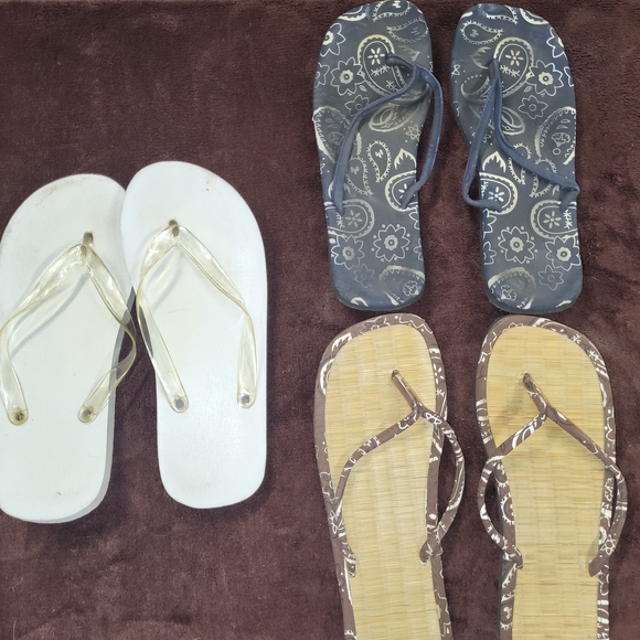 Women's Assorted Flip Flops Collection - Picture 7 of 7